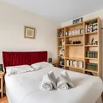 Jemmapes - Appartement Lumineux Avec Balcon Proche Du Canal Saint-Martin
